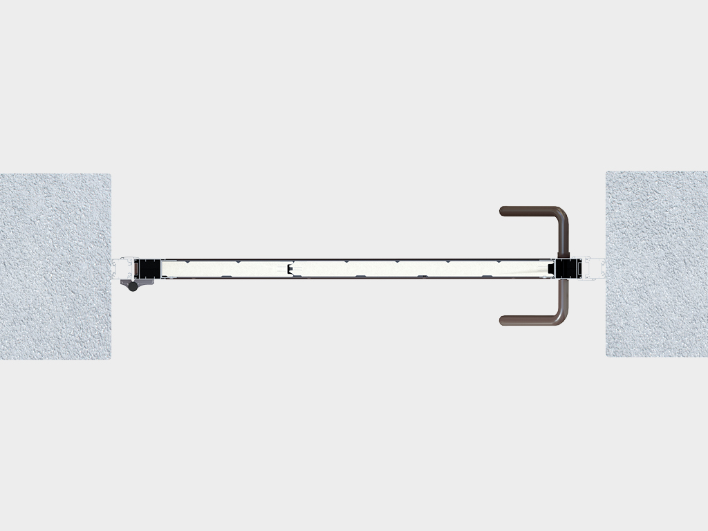 Монтаж встык с проемом.  Несущие столбы устанавливаются встык с проемом. Створка калитки монтируется на столбы.